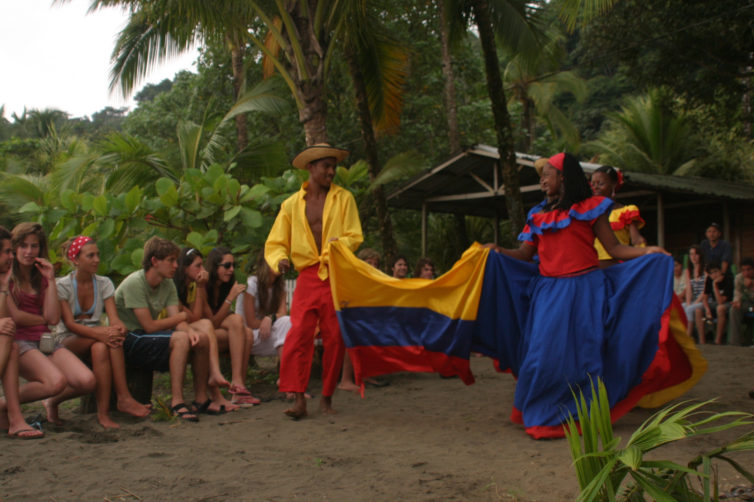 Excursiones - El Almejal - Hoteles en Bahía Solano Pacífico Colombiano